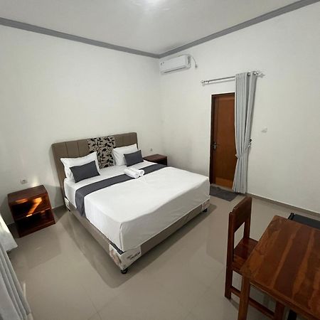 Kuta Lodge Homestay Ngoại thất bức ảnh